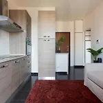 アパート Guesthost - Corvetto M3 - Comfy With Balcony! *