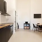 Apartment Guesthost - Cozy Corner With Balcony And Private Garage! *
