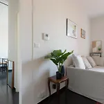 アパート Guesthost - Corvetto M3 - Comfy With Balcony!