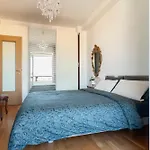 Two Spacious Bedrooms 1 Minute To Metro Stop Apartment Milan