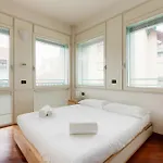 Bright & Comfy With Parking Milano