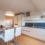 Xenia - Luxury & Elegant Penthouse In Life