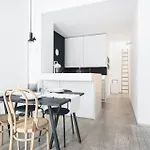 Easylife - - Corso Garibaldi 44 - Brera Milano