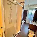 Sunny's House Apartment