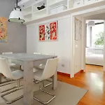 Just Urban - Modern And Exclusive - 20 Min From Duomo *