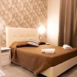 Отель Golden 3*