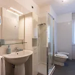 Daire Daniele Flat - Free Wi-fi & M4 Metro Milano
