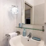 Daniele Flat - Free Wi-fi & M4 Metro Daire *