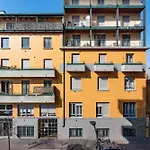 Daire Daniele Flat - Free Wi-fi & M4 Metro