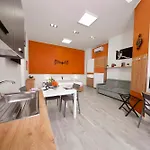 Lorianna Rock House Apartament Mediolan
