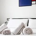 Lejlighed Casa Mondrian *