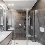 Guesthost - Porta Venezia - Modern Near Corso Buenos! Apartment *