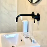アパート Casa Angelo Design Flat - Milan, Porta Venezia, 3 Metro Stops Duomo ミラノ