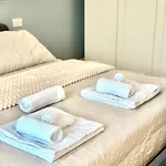 Casa Angelo Design Flat - Milan, Porta Venezia, 3 Metro Stops Duomo アパート ミラノ