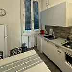 아파트 Garibaldi - Moscova Three-room In The Heart Of