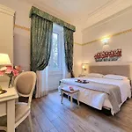 Charly Hotel 3*