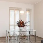 Mgm - Portaromana Tres Chic ميلان