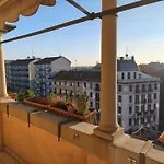 דירה Spacious Near Metro Loreto מילאנו