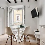 Just Urban - Cozy 1-br In Center - Steps M2 And M4 Metro Milan