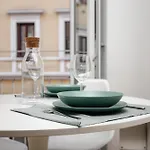 Just Urban - Cozy 1-br In Center - Steps M2 And M4 Metro Apartment