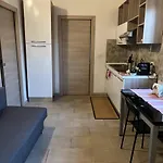 Apartament Mambo House *