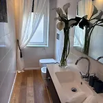 La Casa Di Sole - Corso Buenos Aires - Stazione En-suit بيت ضيافة ميلان