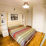 Sunny's House Apartment
