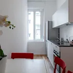 Aristotele Building - B Apartamento