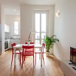 Aristotele Building - B Apartamento *