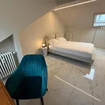 Sunny Design Penthouse 2br 2ba 8 Min To Duomo 아파트