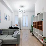 2 Min Metro - Modern Design In Porta Venezia Apartament