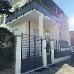 Apartament White House Con Posti Auto