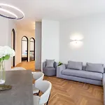 Cool And Big Duomo - White Daire Milano