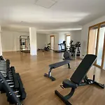 Comecasa Modern Terraced & Palestra * Mediolan