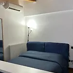 Casa Di Chloe - A Pochi Passi Dai Navigli Bocconi-naba-iulm -raggiungile Il Duomo A Piedi *
