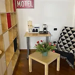 Casa Di Chloe - A Pochi Passi Dai Navigli Bocconi-naba-iulm -raggiungile Il Duomo A Piedi *