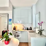 Casa Angelo Design Flat - Milan, Porta Venezia, 3 Metro Stops Duomo