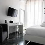 Apartment Contrasti - Black & White