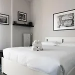 Contrasti - Black & White * Mailand