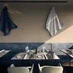 Uptown Palace Hotel 4*