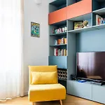 アパート Cozy And Design Close To Rail Station ミラノ