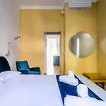 Cozy And Design Close To Rail Station