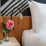 크라운 플라자 밀란 시티 4* 밀라노