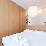 Splendid One Bedroom De Angeli 2nd Fl - Mirable Pm アパート ミラノ