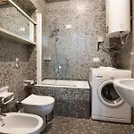 Apartamento Corso Venezia With Double Bathroom And Balcony