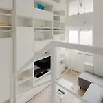 Guesthost - Cosy On 2 Levels! Apartment