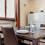 Ampia Casa Su Due Piani, A Pochi Minuti Dai Navigli E Metro Appartement
