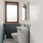 Apartment Guesthost - M4 California Bright Milan