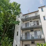 Aristotele Building - B Apartamento *