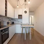 New! Skyline * Milaan